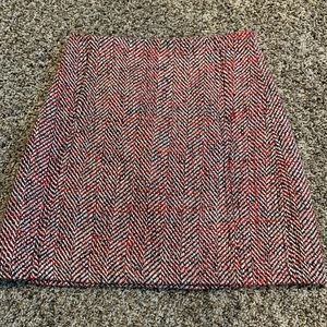 Beautiful wool skirt with front pockets